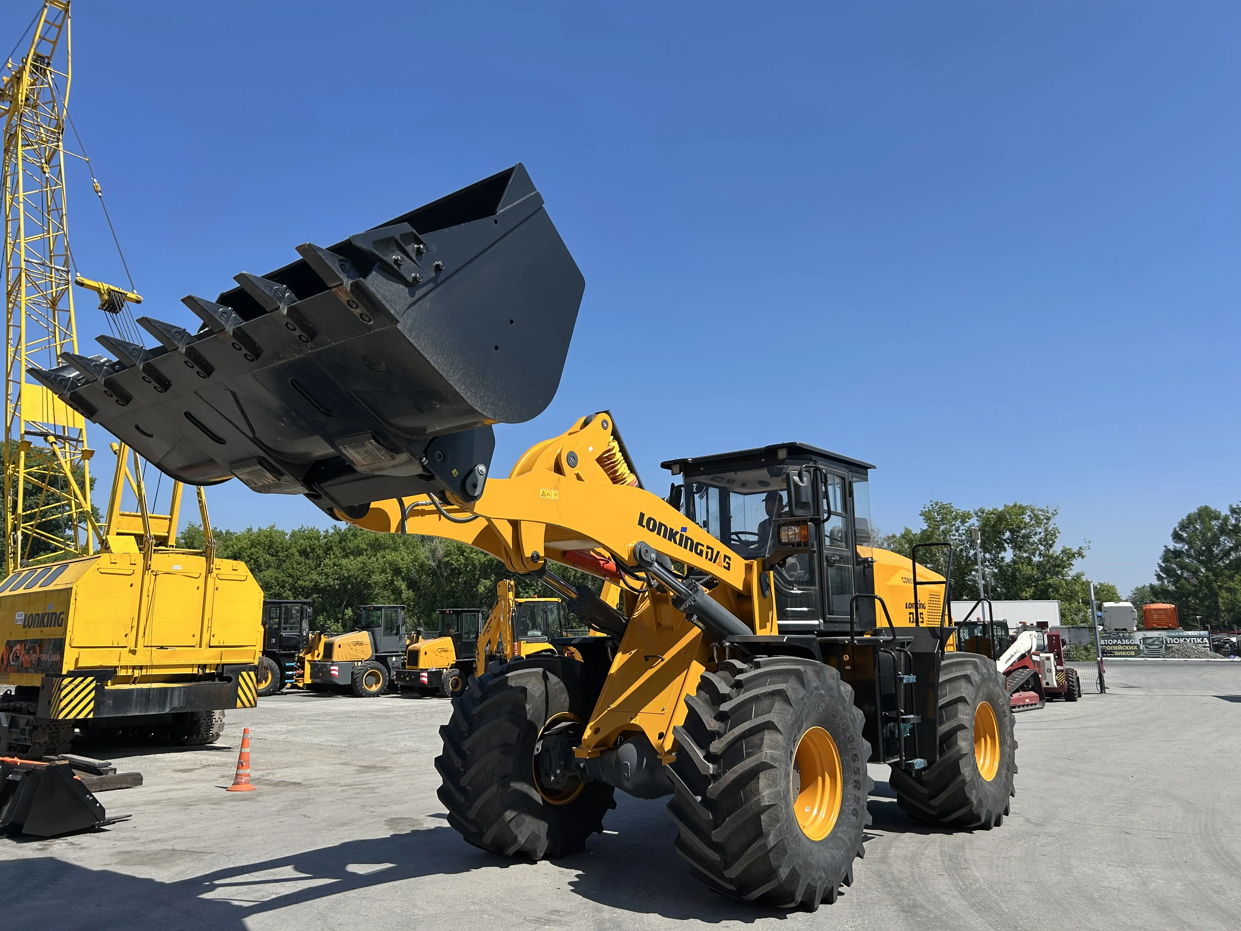 Фронтальный погрузчик CDM856 AGRI грузоподъемностью  в Горно-Алтайске