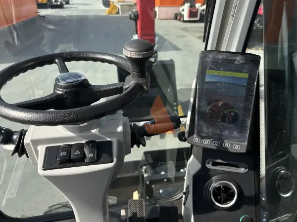 Экскаватор Профессионал PB210W (колесный) купить в Горно-Алтайске