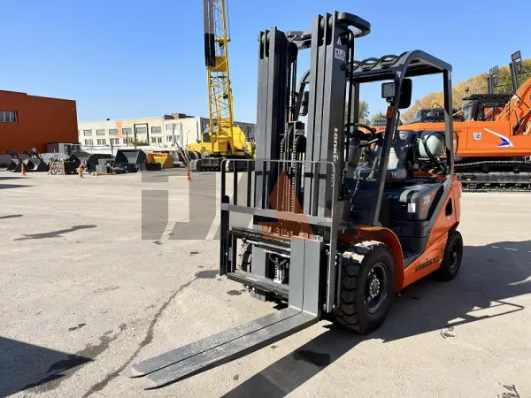 Газобензиновый вилочный погрузчик Lonking LG20GLT купить в Горно-Алтайске