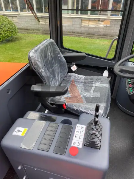 Дизельный вилочный погрузчик Lonking LG160DT