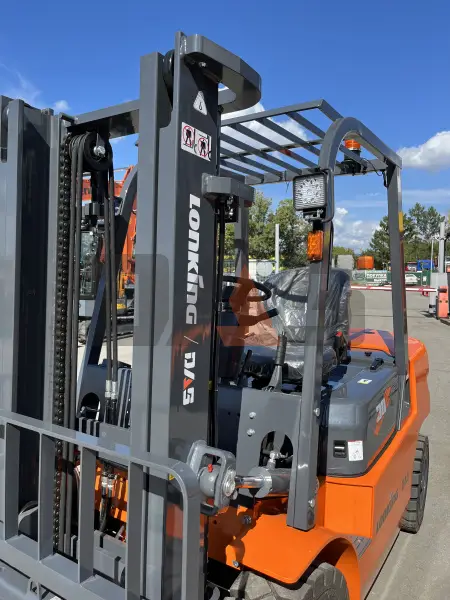 Дизельный вилочный погрузчик Lonking FD30T купить в Горно-Алтайске