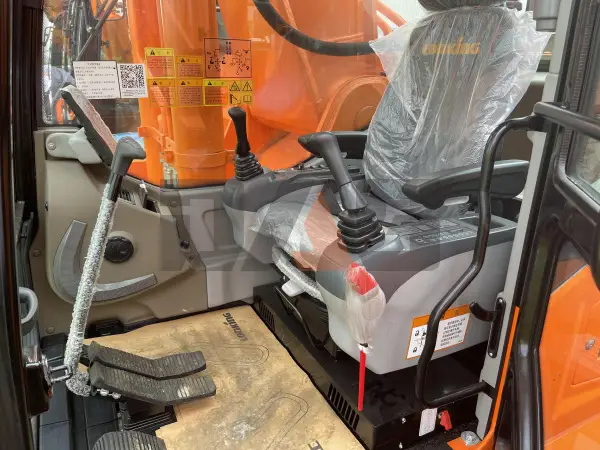 Экскаватор Lonking CDM6490F купить в Горно-Алтайске