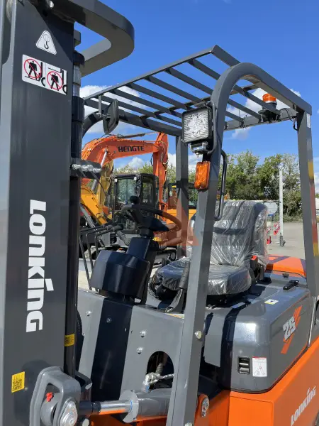 Дизельный вилочный погрузчик Lonking FD25T купить в Горно-Алтайске