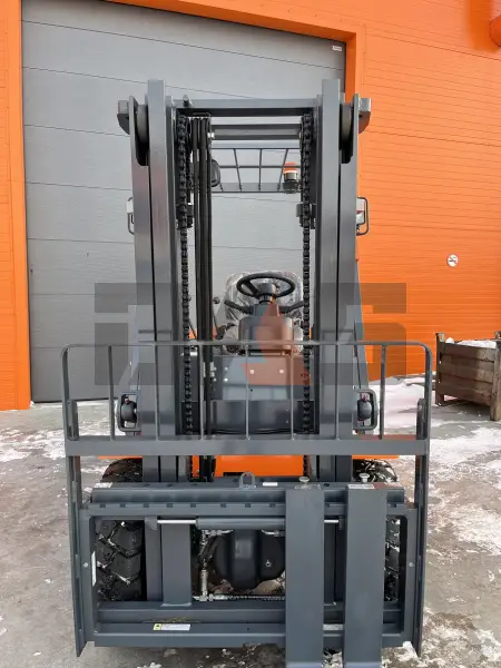 Дизельный вилочный погрузчик Lonking FD30T купить в Горно-Алтайске