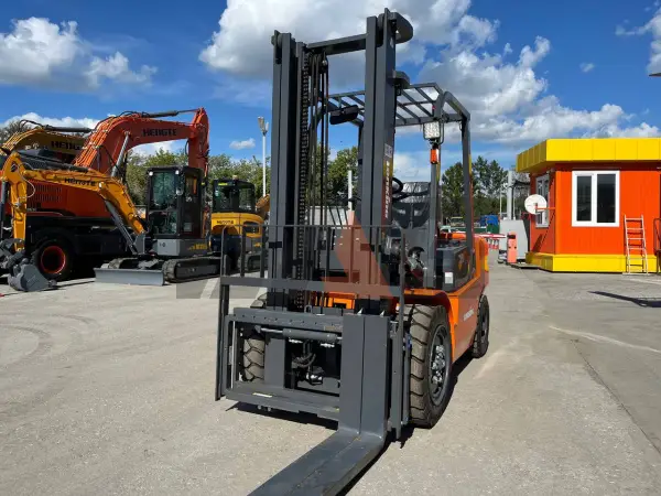 Дизельный вилочный погрузчик Lonking FD35T купить в Горно-Алтайске